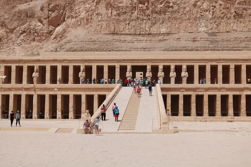 The terraced Temple of Hatshepsut and its central ramp below the cliffs
